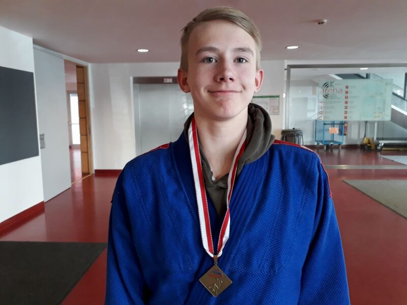 29872709_1687161671372691_7954117860841121895_o